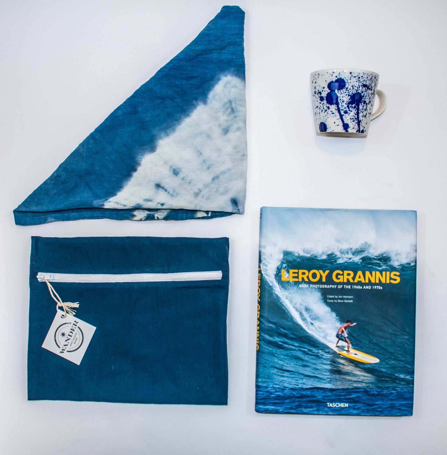 Minimalist in Deep Sea Navy Alternate Flat Lay